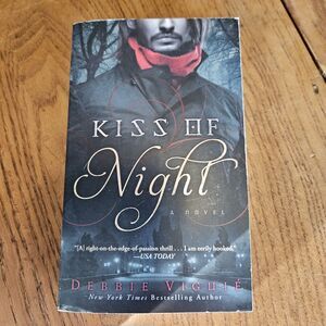 The Kiss Trilogy Ser.: Kiss of Night : A Novel by Debbie Viguie (2013, Mass Mark